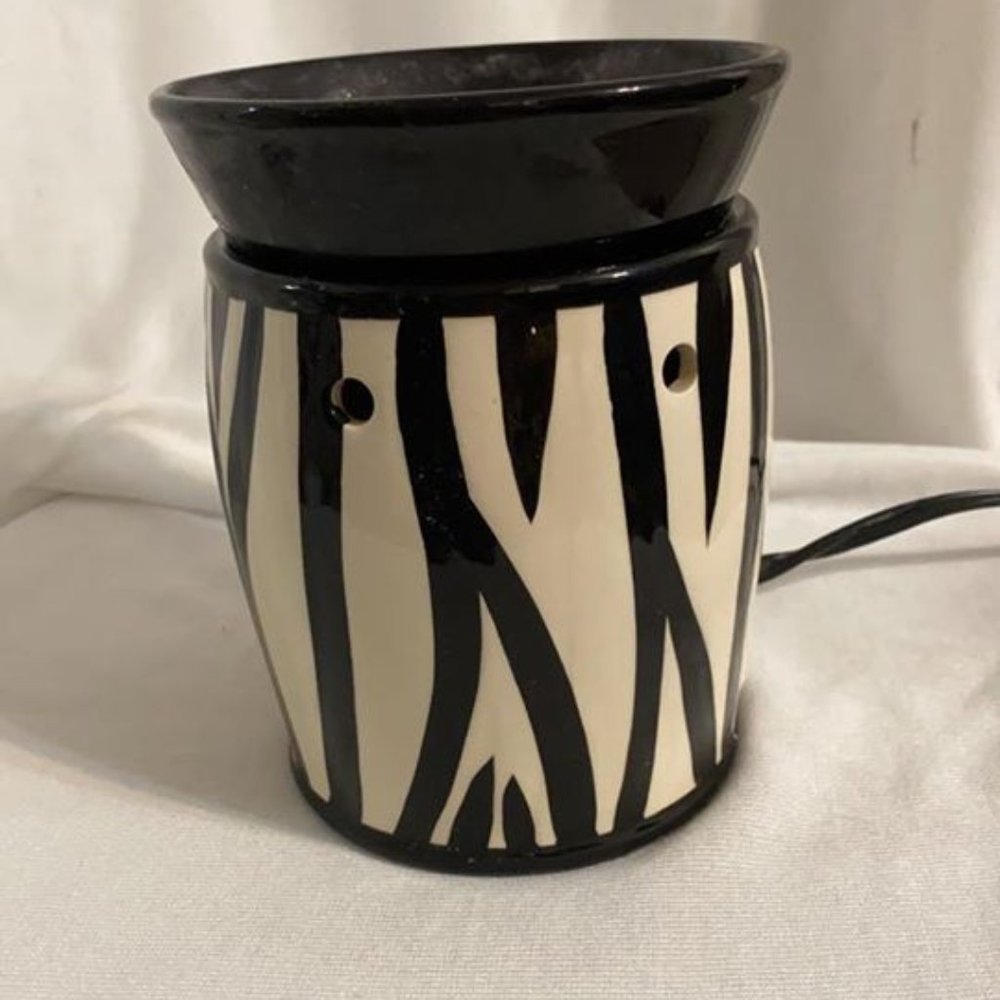 Scentsy Zebra Warmer